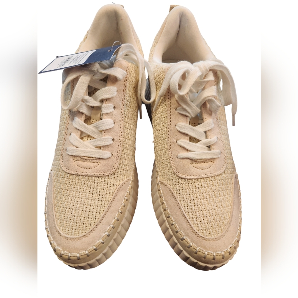 Universal Thread Size 12 women's sneaker cream color